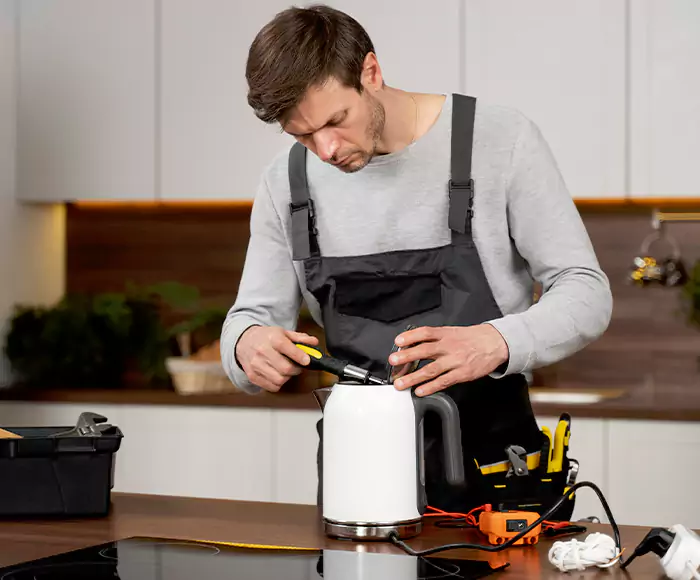Skilled Blender Technicians: Your Small Appliance Repair Experts for Marlborough, MA